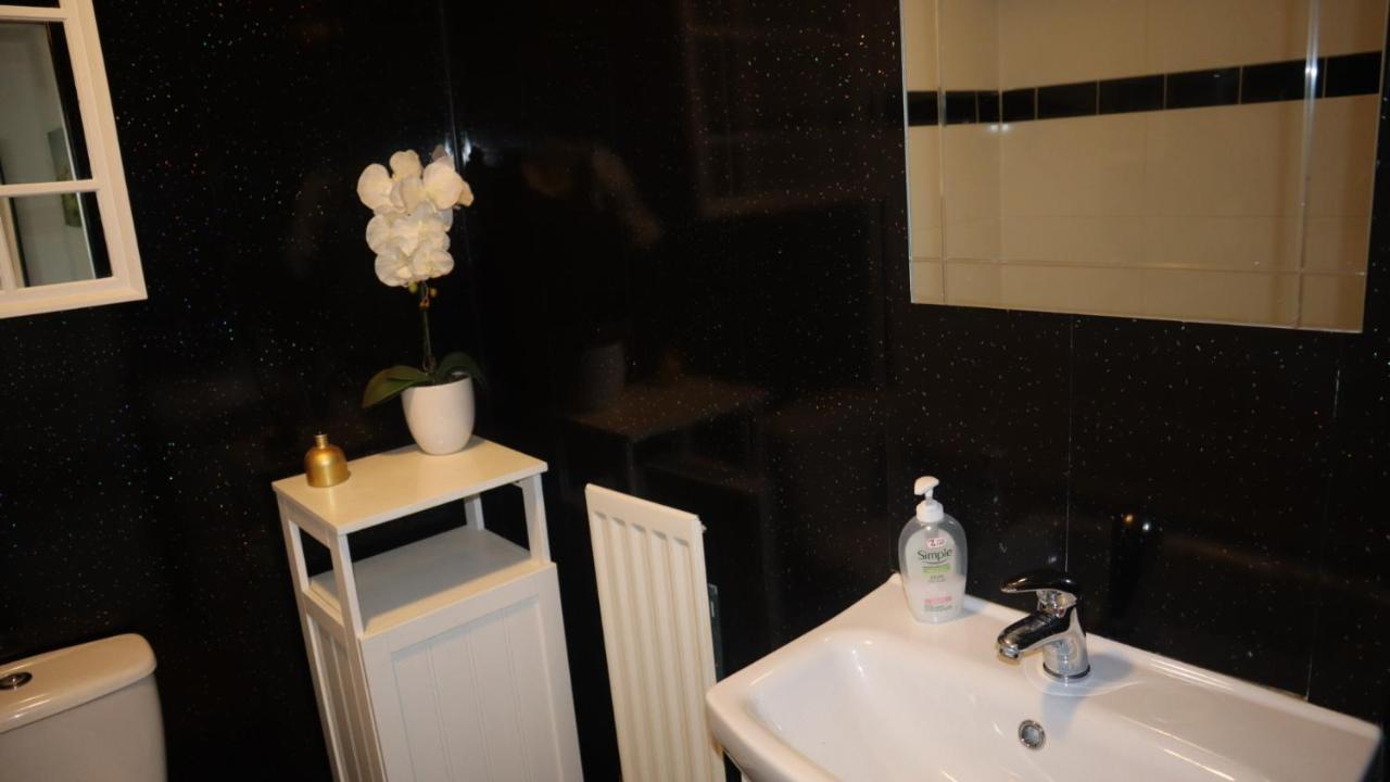 Urban Escape Glasgow Green Free Parking 20Min Walk To City Center Esterno foto